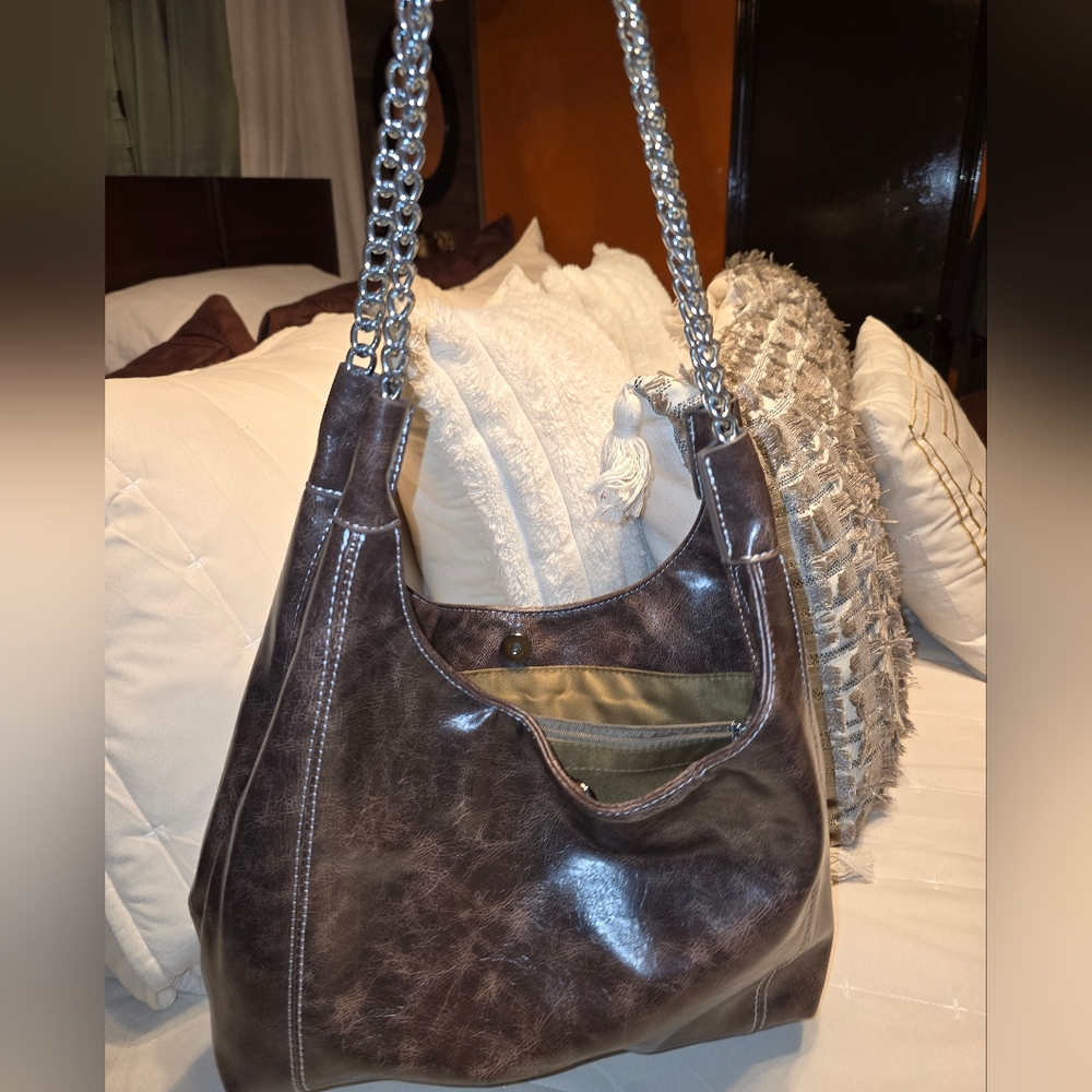 🎄SILVER CHAIN SHOULDER SLOUCH HANDBAG